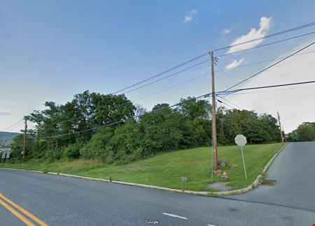 Colonial Road and Winthrop Drive