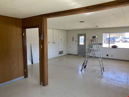 IOS: 20,700 SF Industrial on ±24.56 Acres (Divisible)