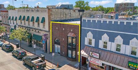 Retail space for Sale at Downtown Naperville Restaurant - For Sale in Naperville