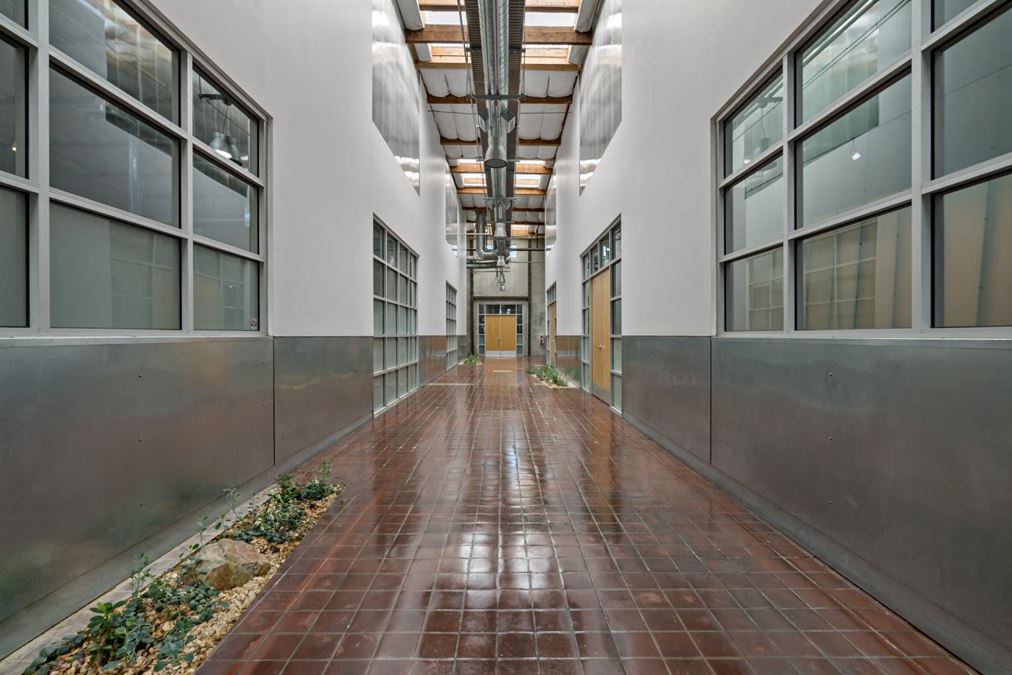 901 West Alameda