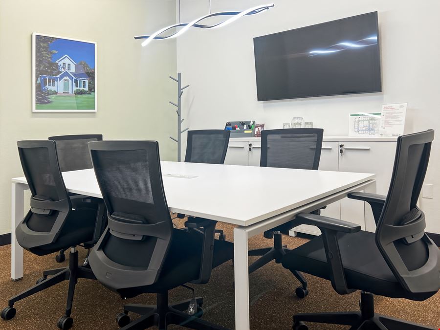 Regus - Burleson - E Renfro St