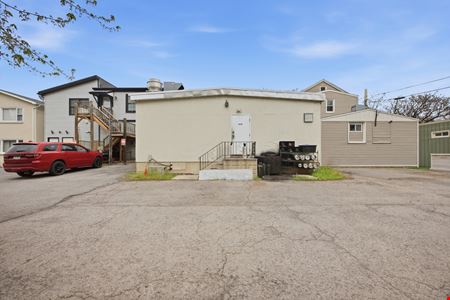 453 Center St