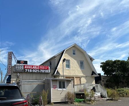 Commercial space at 2236 Hylan Blvd in Staten Island