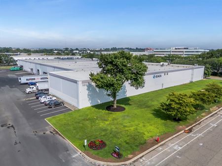 Industrial space for Rent at 165 Chubb Avenue in Lyndhurst