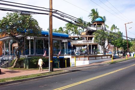 Retail space for Rent at Waterfront Row in Kailua Kona