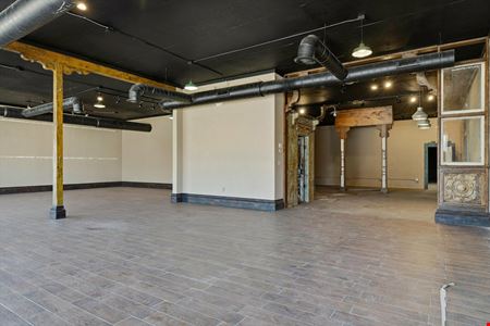 215 N Western Ave