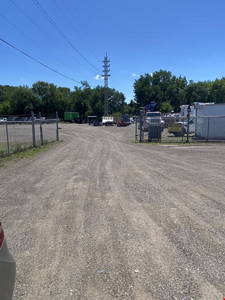 4,500 SQ.FT. INDUSTRIAL BAY WITH OFFICE