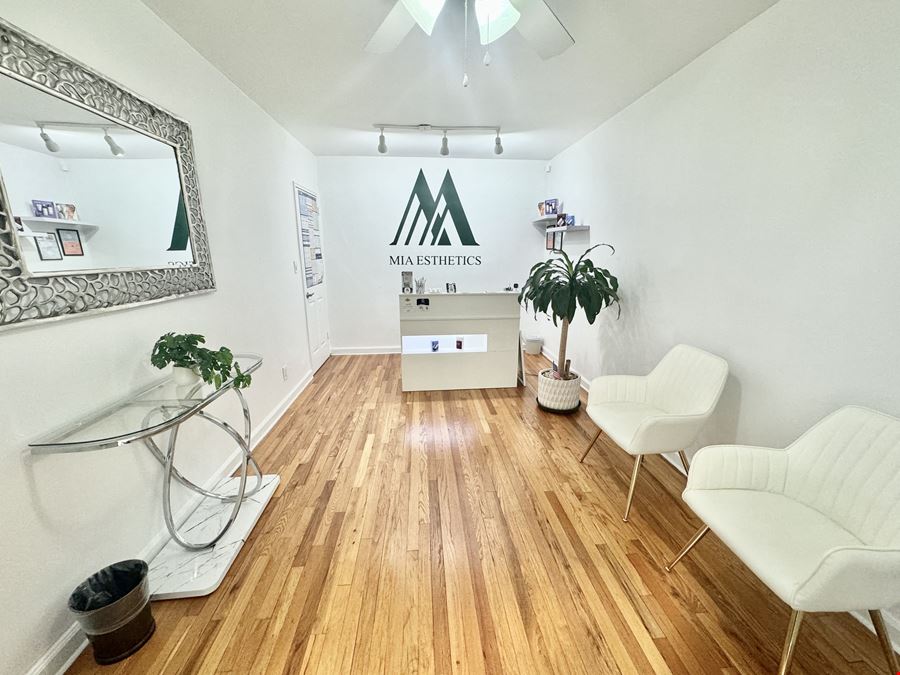 Retail  space for lease in Astoria - Ground floor 25-19 30th Drive