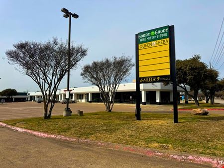 Retail space for Rent at 14885 Inwood Rd in Addison