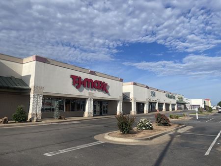 Retail space for Rent at Edmond Crossing in Edmond