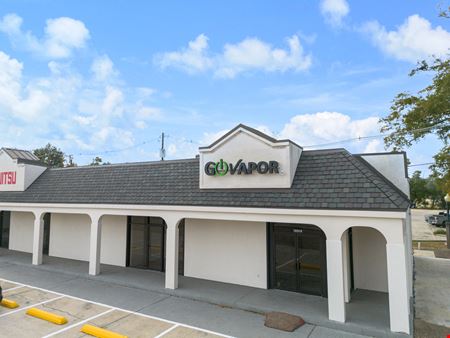 Staring Hill Shopping Center: Retail Suites along Highland Road