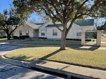 203 W Main St