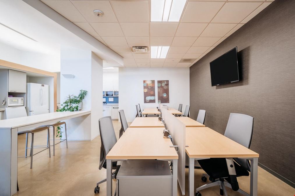 Regus - Towne Center