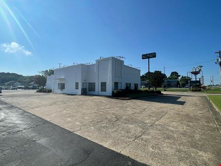 Retail space for Rent at Freestanding QSR Available for Lease in Arab