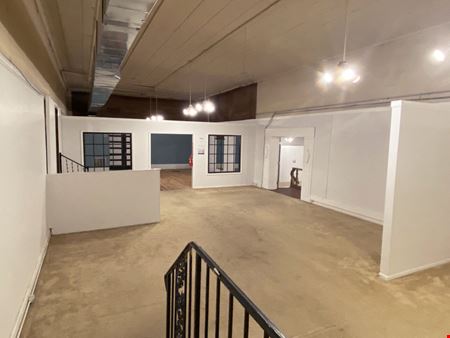 109 W Vance St