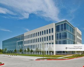 The Landing - 6201 West Plano Pkwy