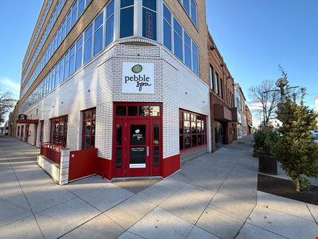 Broadway Tower - 401 E Broadway Ave