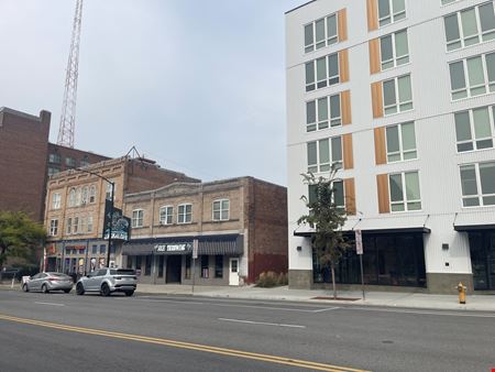 Riverside Street Retail