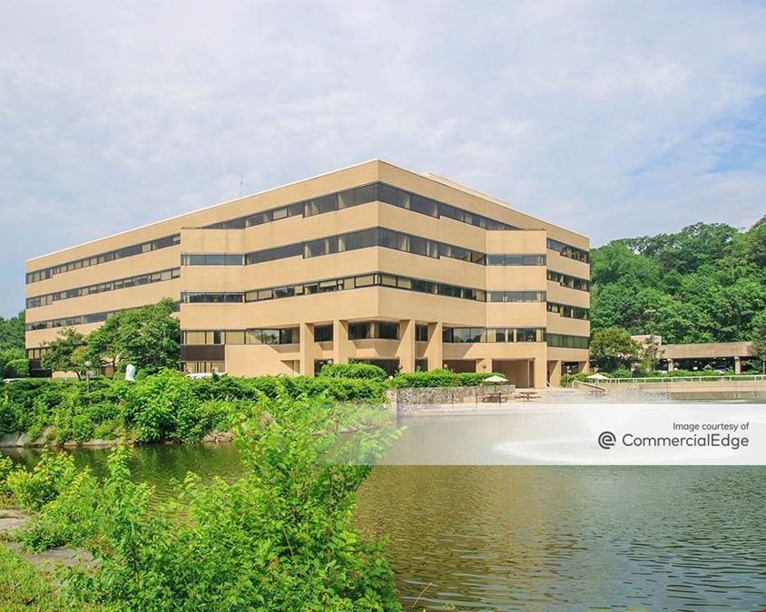 Shelton Pointe