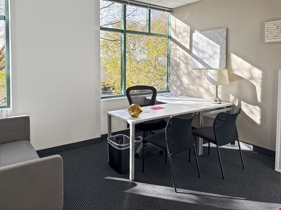 Regus - Marina Village