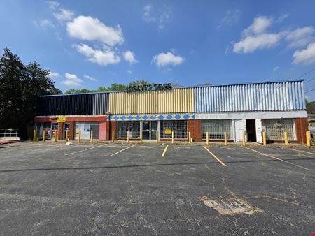 Retail space for Sale at Forest Park Multi-Tenant Retail - 25,000 VPD in Forest Park