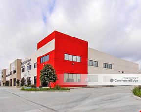 5655 West Sam Houston Pkwy North - Building 4
