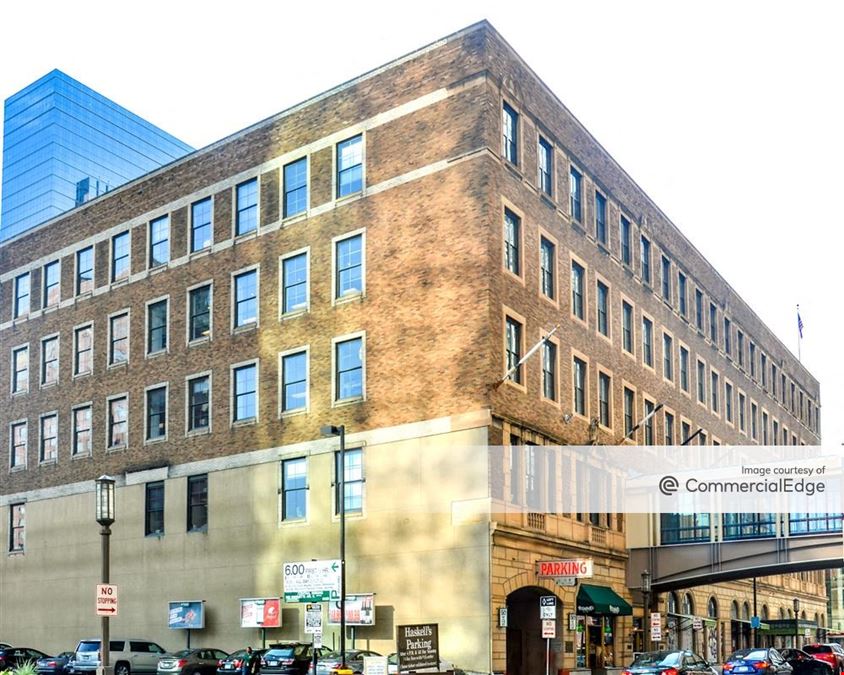 The B Suite - 81 South 9th Street