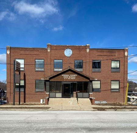 Commercial space at 111 E Van Emmon St in Yorkville