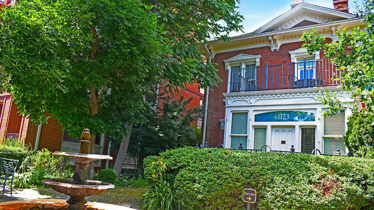 1123 Spruce St