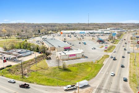 Retail space for Rent at Corinth Plaza in Corinth