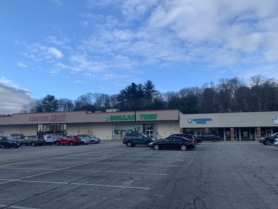 Whitinsville Plaza 1167 Providence Rd, Whitinsville, MA 01588