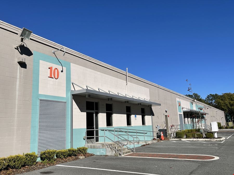 5901 NE Waldo Road - Industrial Spaces