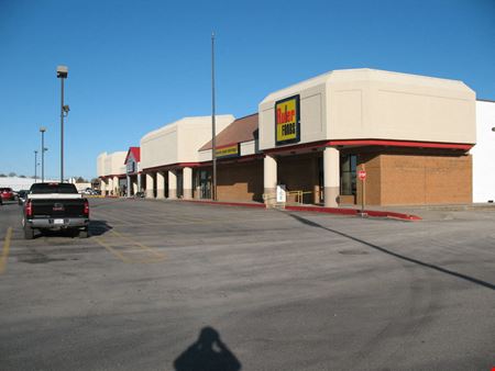 Retail space for Rent at 1100 - 1105 S. Main in Sikeston
