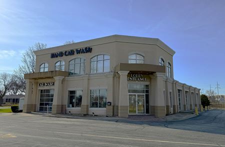 Commercial space at Elite Auto Spa in Des Plaines