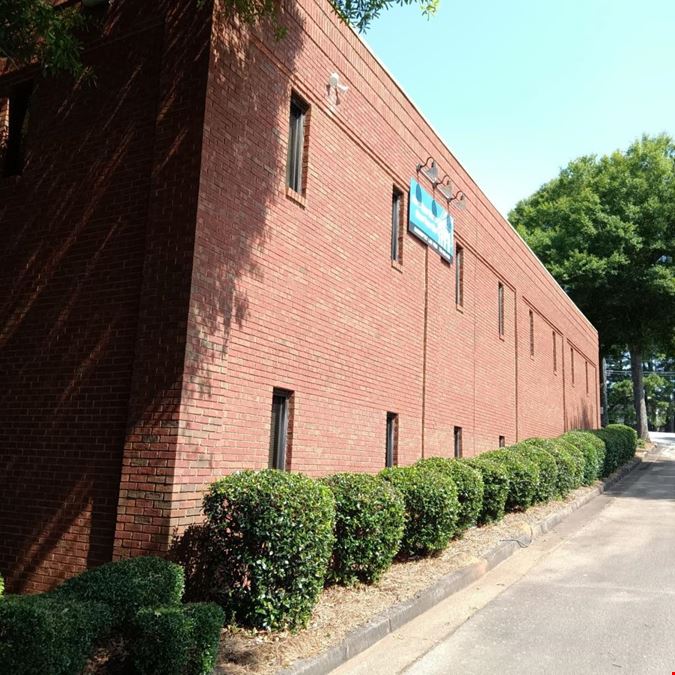 5353 Fairington Rd - For Lease