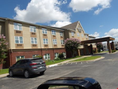 3825 S Expressway 83