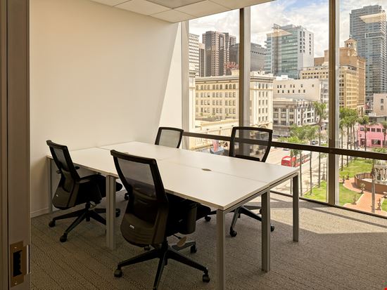 Regus - San Diego - 225 Broadway