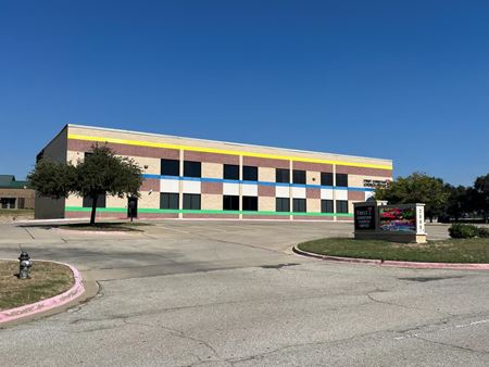 Office space for Sale at 2565 MacArthur Blvd in Lewisville