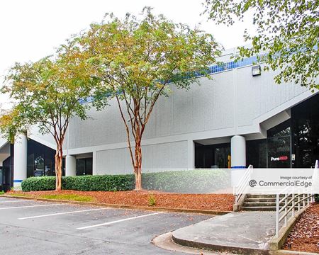 Industrial space for Rent at Royal Woods Business Center - 5243 Royal Woods Pkwy in Tucker