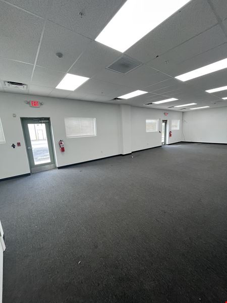 6620-6622 26th Ct E Flex Space Available