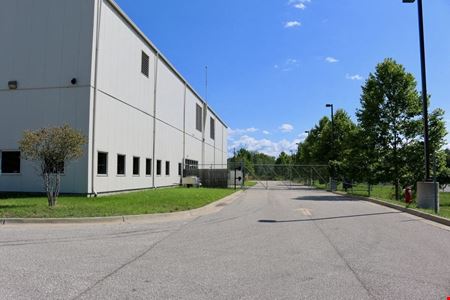 SIGNIFICANTLY REDUCED! 54,171 SF INDUSTRIAL BUILDING