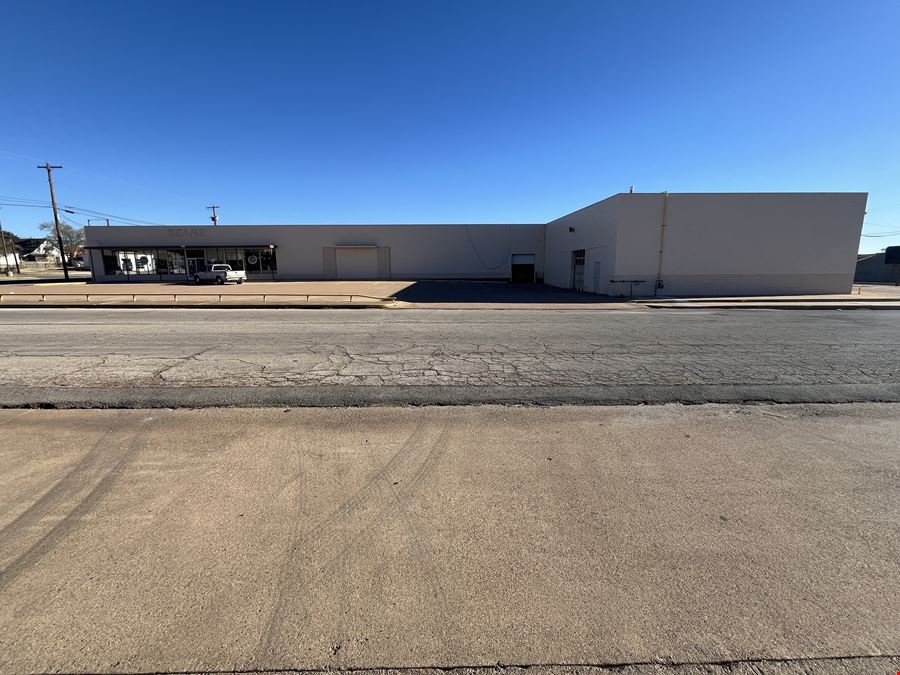 604 E Broadway