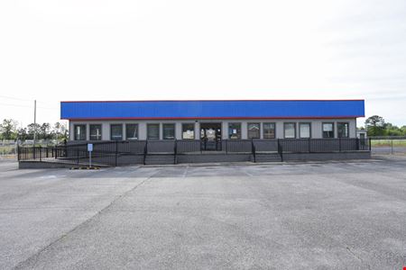 Retail space for Rent at Former Automobile Dealership along Hwy 31 in Decatur