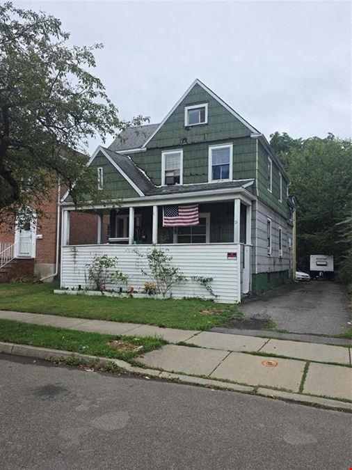 21 Cedar St