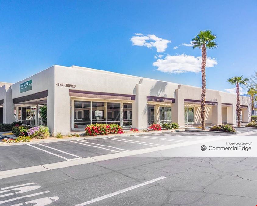 Palm Desert Town Center Plaza