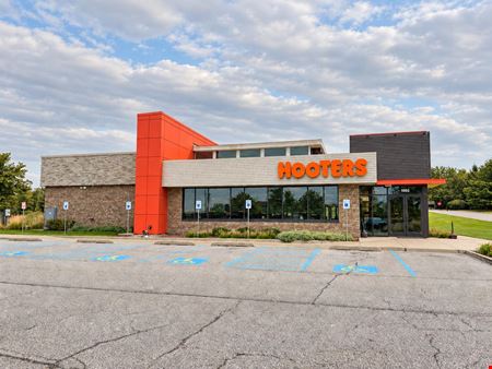 Absolute Net Lease Investment - Hooters | 11+ Years Remaining