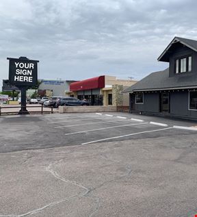 Retail property in Phoenix, AZ