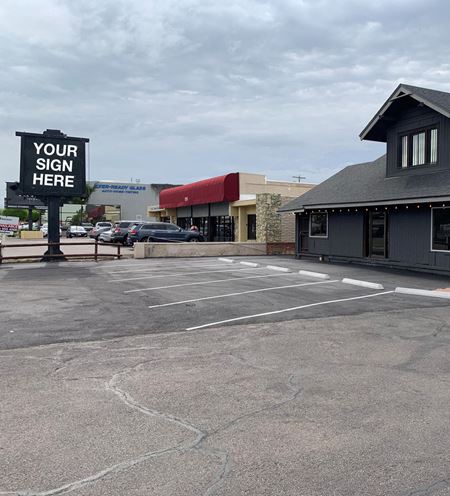 Retail space for Rent at Retail property in Phoenix, AZ in Phoenix