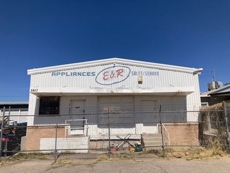 Industrial space for Rent at Warehouse with Yard FOR LEASE in El Paso