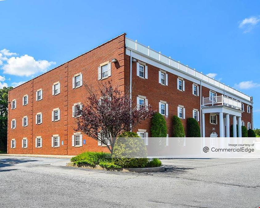 Fairfield Colonial Center